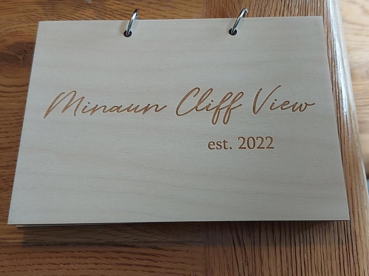 Minaun Cliff View Lägenhet Keel  Exteriör bild