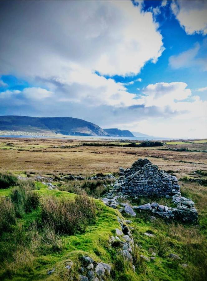 Minaun Cliff View Lägenhet Keel  Exteriör bild
